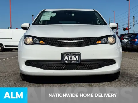 More photos of 2023 Chrysler Voyager LX at ALM Hyundai Athens, GA