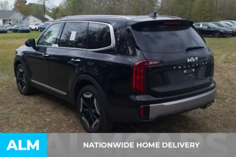 More photos of 2025 Kia Telluride S at ALM Hyundai Athens, GA