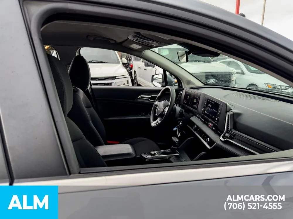 2025 Kia Sportage LX - Photo 23
