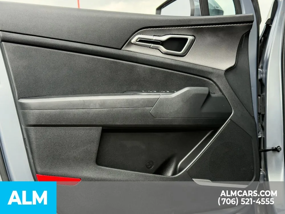2025 Kia Sportage LX - Photo 11