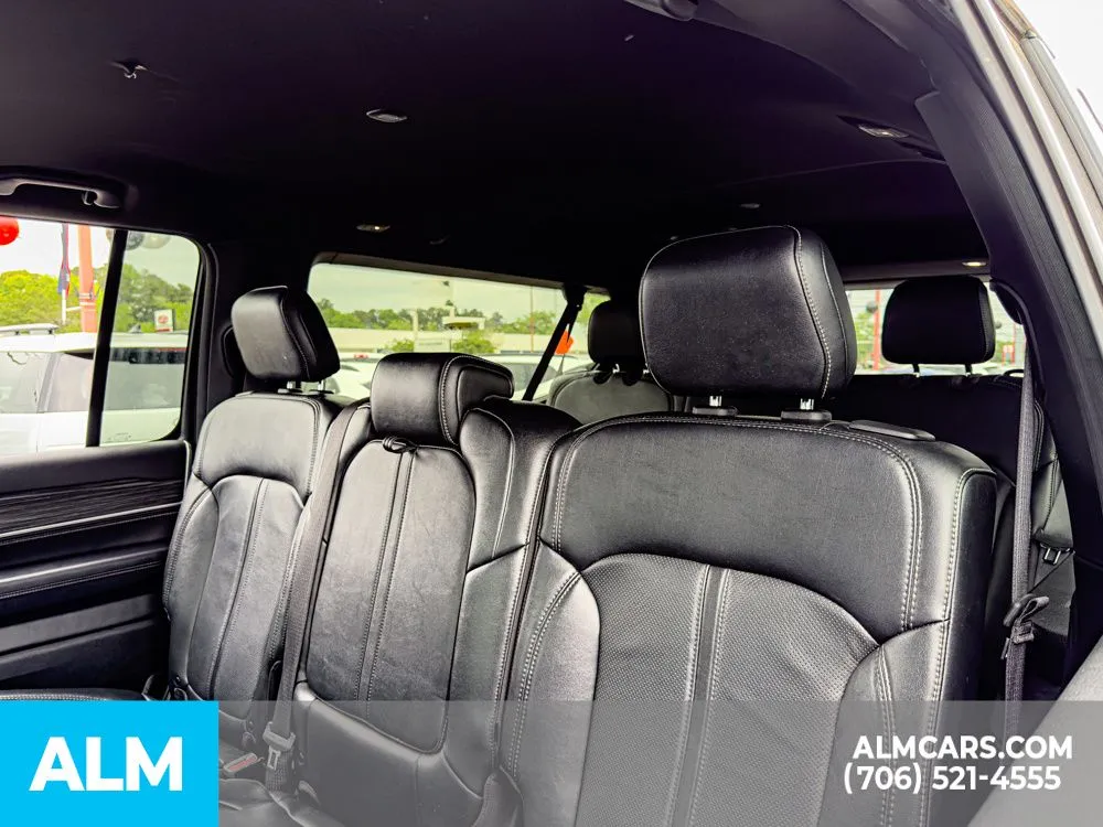 2023 Jeep Wagoneer L Series II - Photo 9