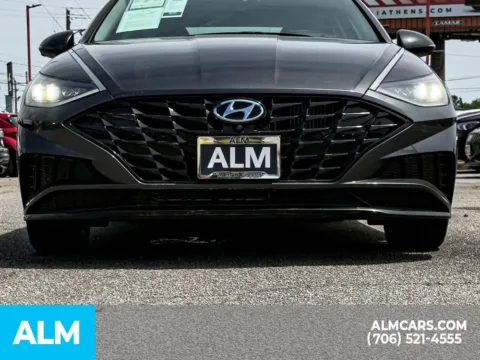 More photos of 2021 Hyundai Sonata Limited at ALM Hyundai Athens, GA