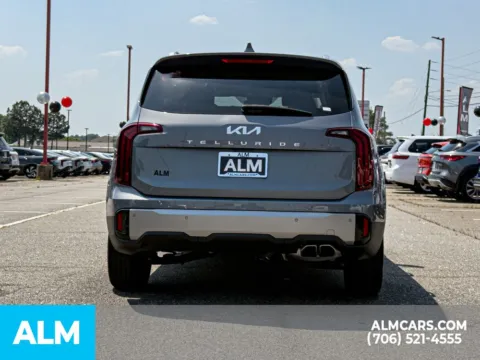More photos of 2025 Kia Telluride S at ALM Hyundai Athens, GA