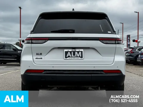 More photos of 2025 Jeep Grand Cherokee Altitude at ALM Hyundai Athens, GA