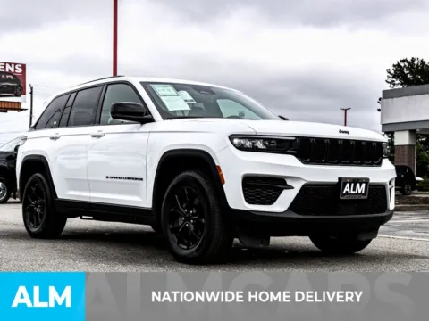 More photos of 2025 Jeep Grand Cherokee Altitude at ALM Hyundai Athens, GA