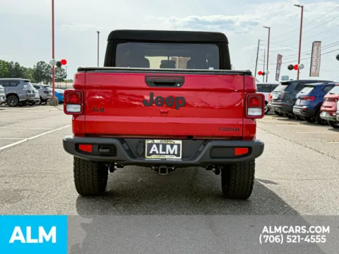 More photos of 2020 Jeep Gladiator Sport at ALM Hyundai Athens, GA