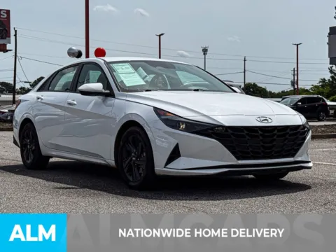 More photos of 2023 Hyundai Elantra SEL at ALM Hyundai Athens, GA