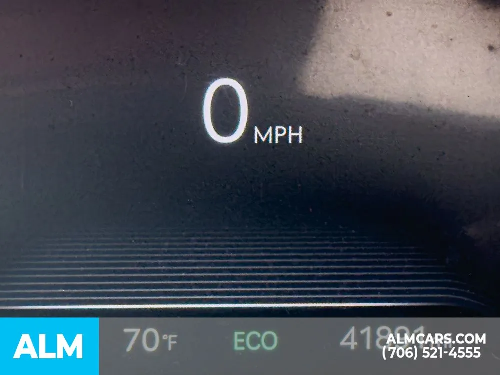 2025 GENESIS G70 Standard - Photo 26