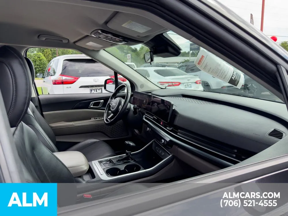 2025 Kia Carnival LXS - Photo 23