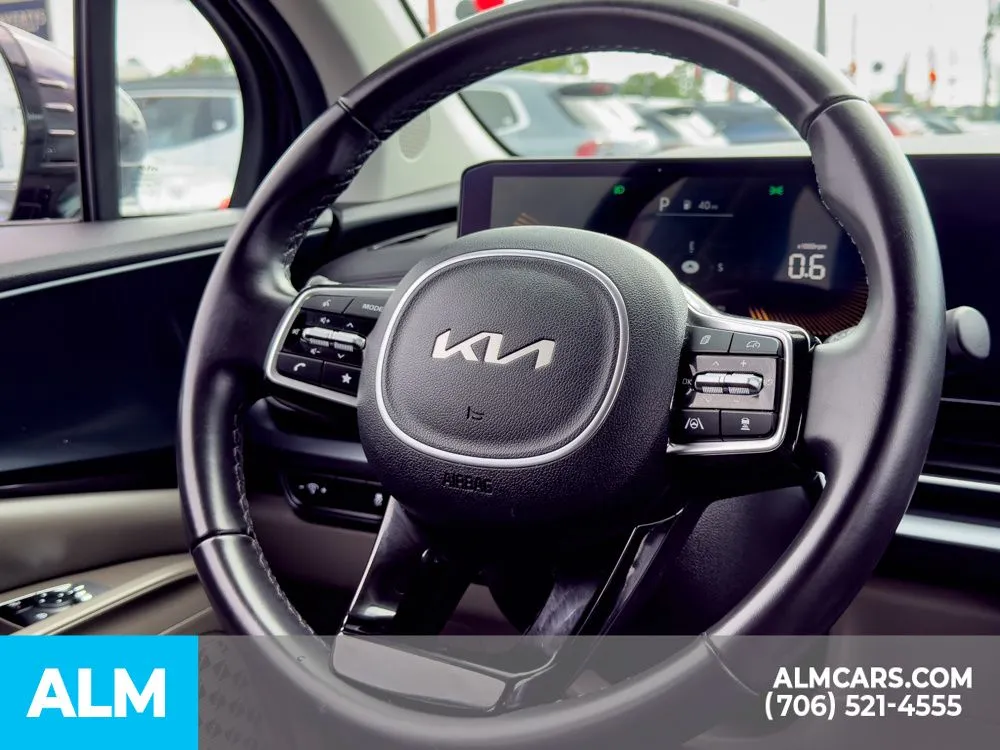 2025 Kia Carnival LXS - Photo 26