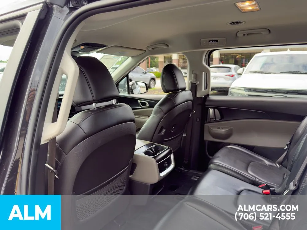 2025 Kia Carnival LXS - Photo 16