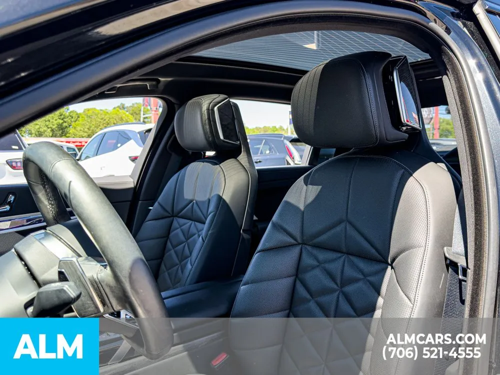 2023 BMW 7 Series 740i - Photo 9