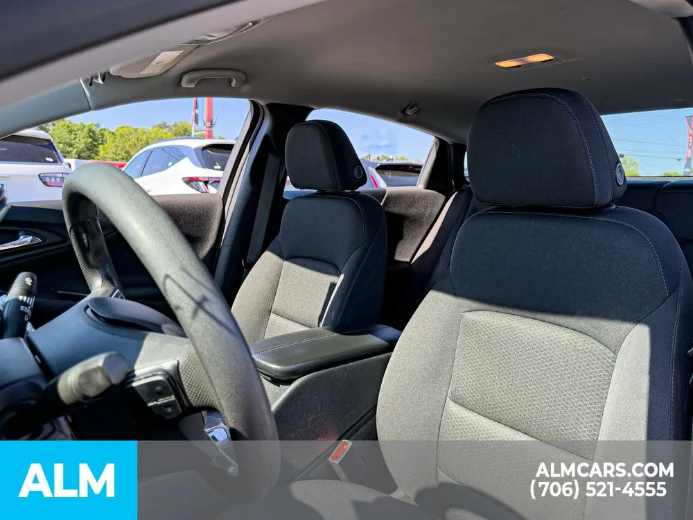2024 Chevrolet Malibu 1LT - Photo 11