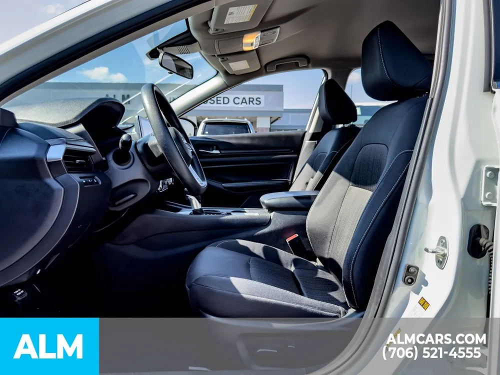 2025 Nissan Altima SV - Photo 11