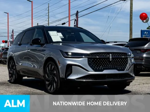 More photos of 2024 Lincoln Nautilus Reserve at ALM Hyundai Athens, GA