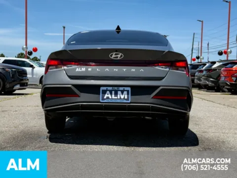 More photos of 2024 Hyundai Elantra SE at ALM Hyundai Athens, GA