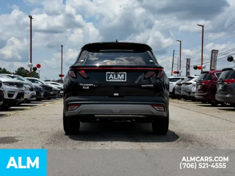 More photos of 2025 Hyundai Tucson Hybrid Limited at ALM Hyundai Athens, GA