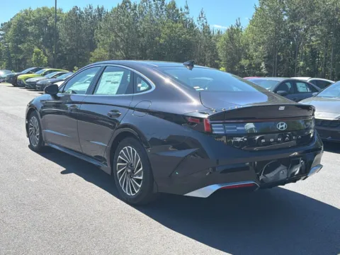 More photos of 2026 Hyundai Sonata Hybrid Limited at ALM Hyundai Athens, GA
