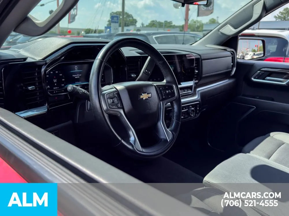 2025 Chevrolet Silverado 1500 LT - Photo 15