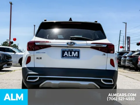 More photos of 2021 Kia Seltos S at ALM Hyundai Athens, GA