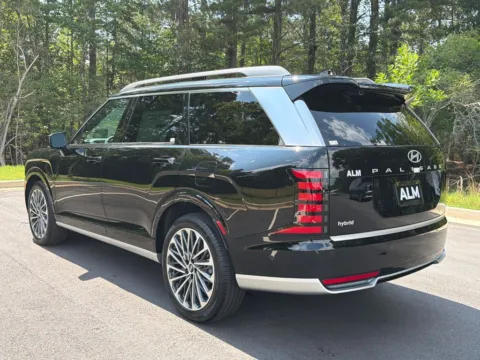 More photos of 2026 Hyundai Palisade Hybrid Calligraphy at ALM Hyundai Athens, GA