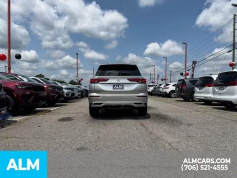 More photos of 2024 Mitsubishi Outlander SE at ALM Hyundai Athens, GA