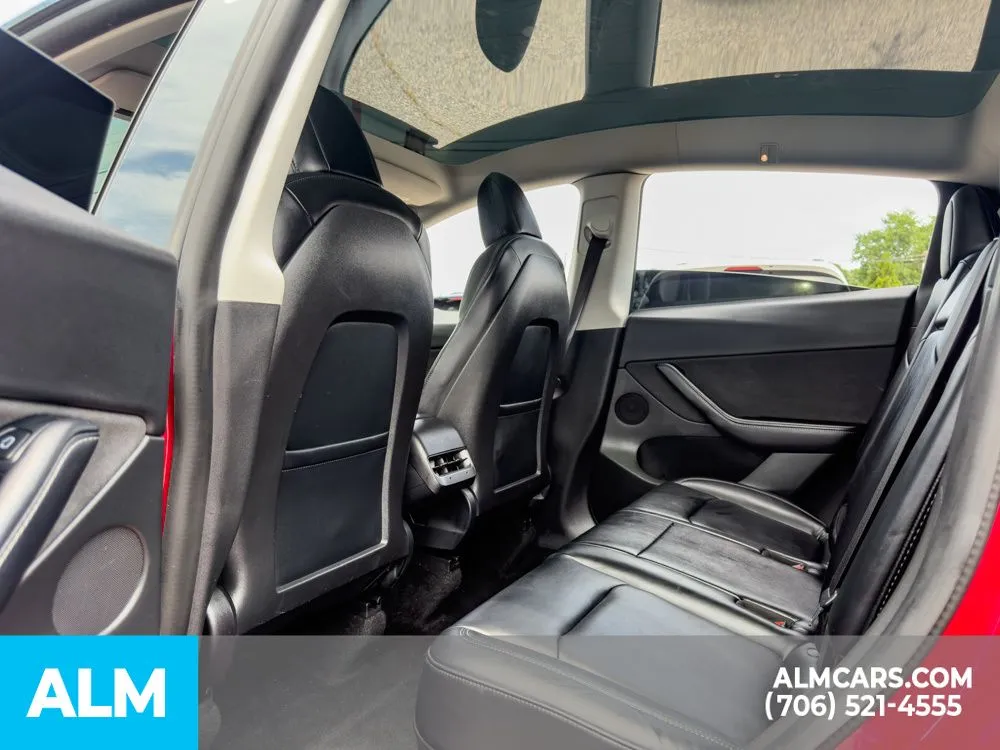 2022 Tesla Model Y Long Range - Photo 14