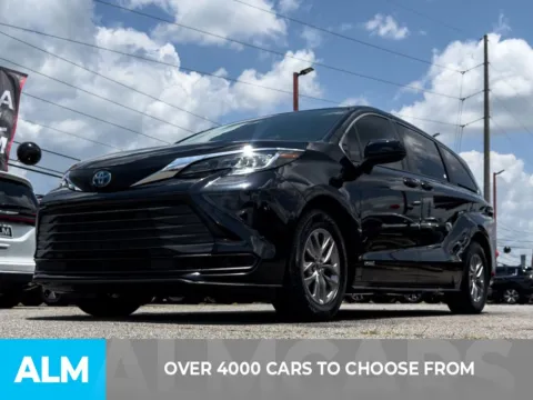 Photos of 2021 Toyota Sienna LE for sale in Athens, GA at ALM Hyundai Athens