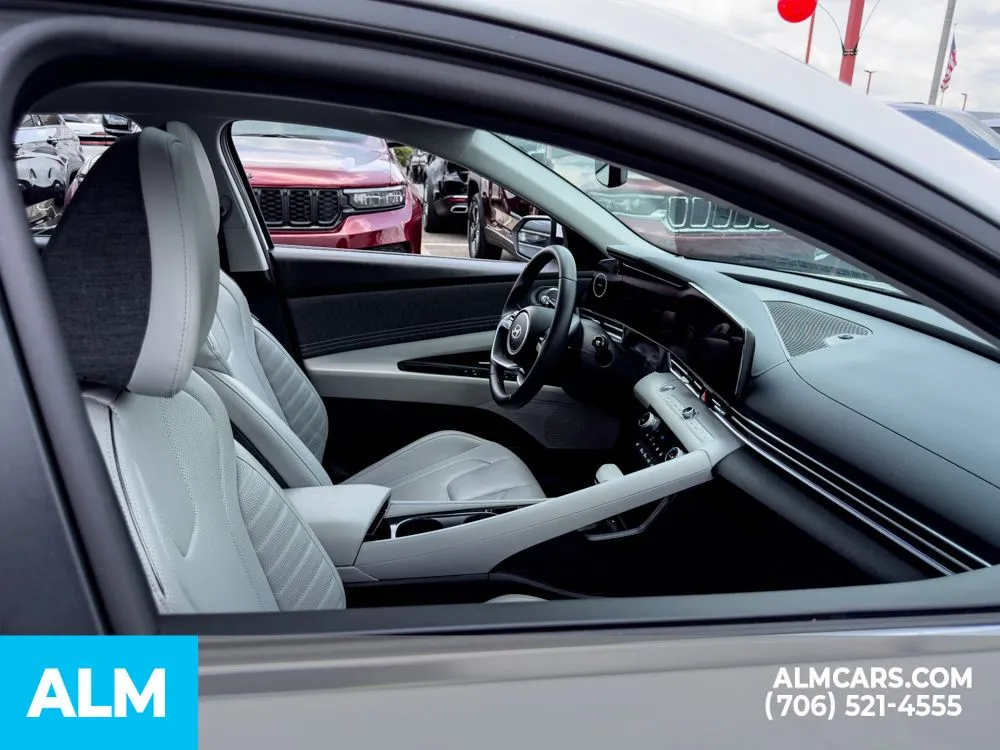 2026 Hyundai Elantra Limited - Photo 10