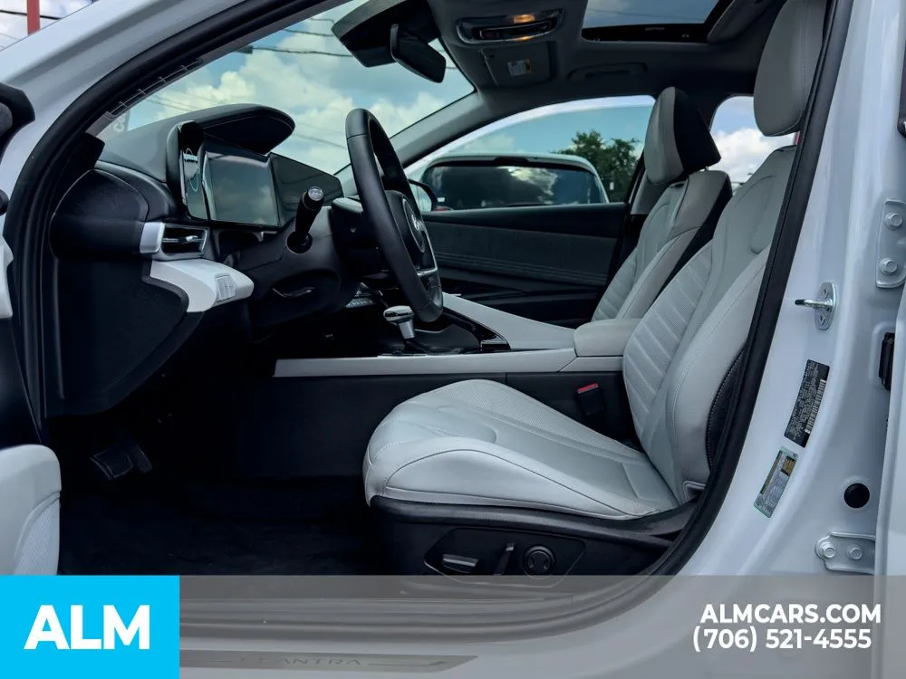 2026 Hyundai Elantra Limited - Photo 8