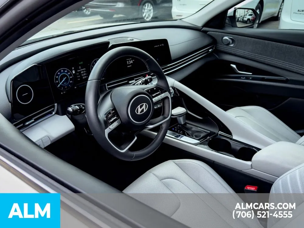 2026 Hyundai Elantra Limited - Photo 6