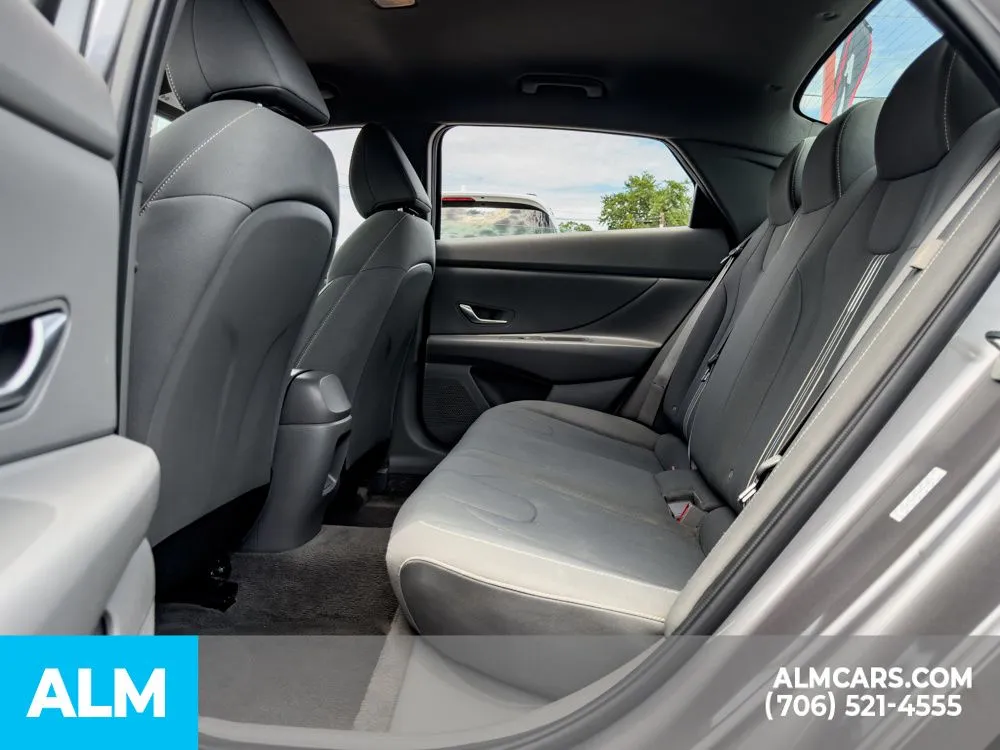 2024 Hyundai Elantra SEL - Photo 14