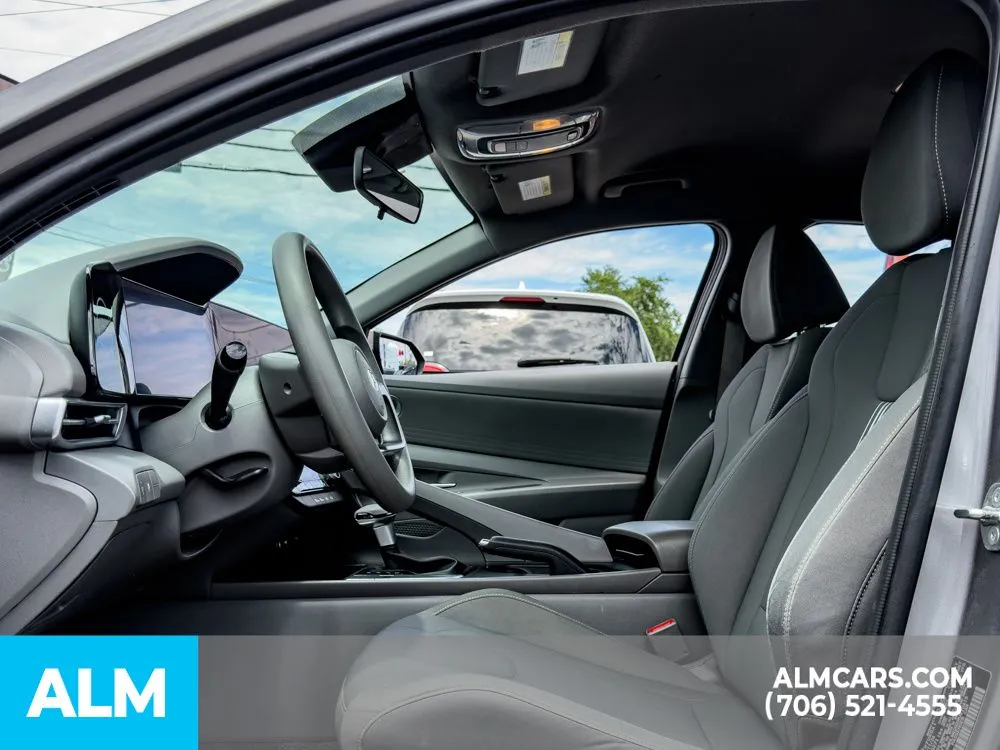 2024 Hyundai Elantra SEL - Photo 11