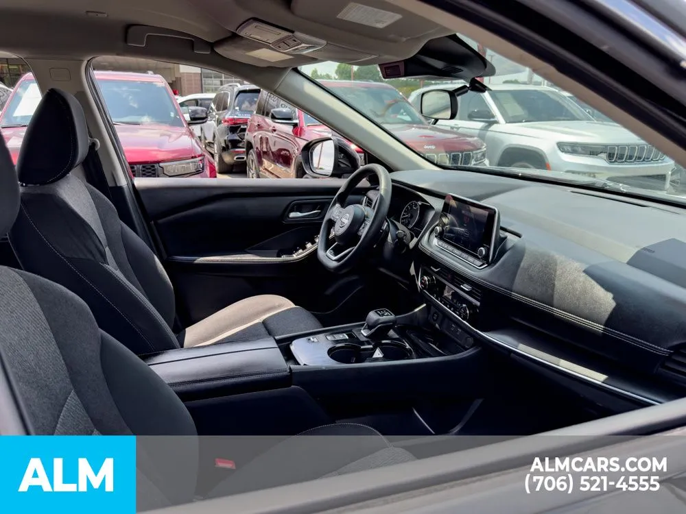 2024 Nissan Rogue SV - Photo 10