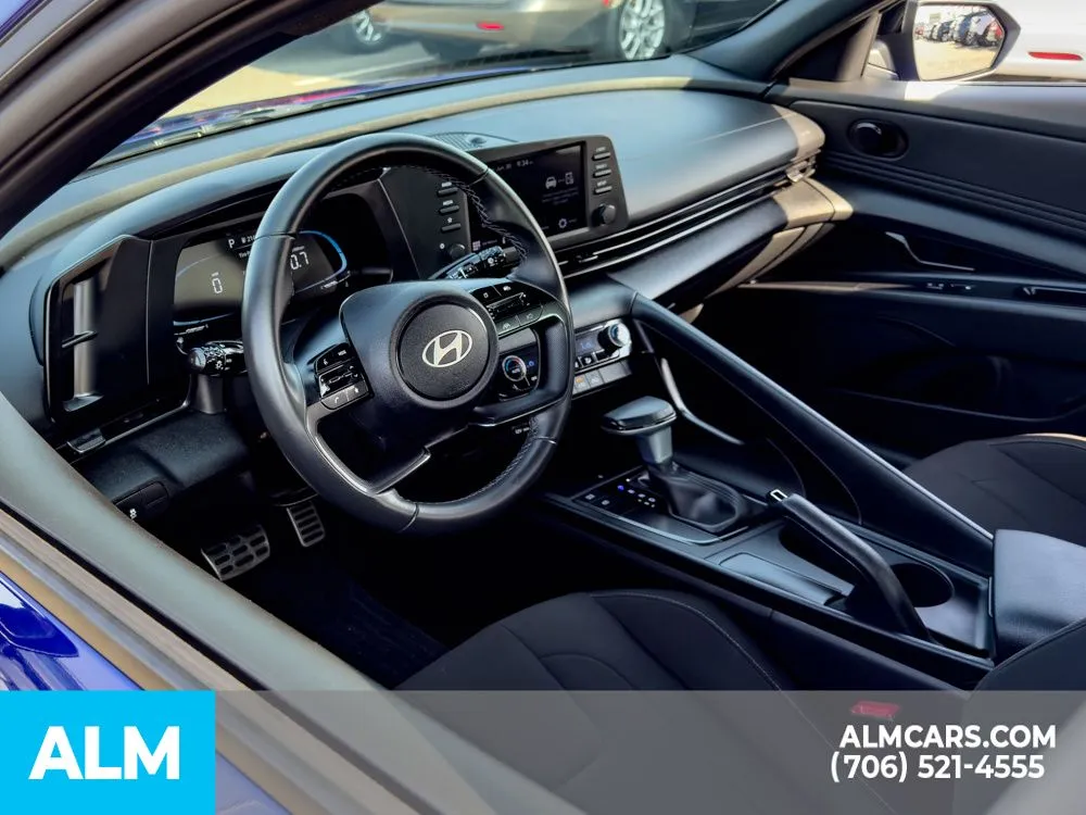 2025 Hyundai Elantra SEL - Photo 9