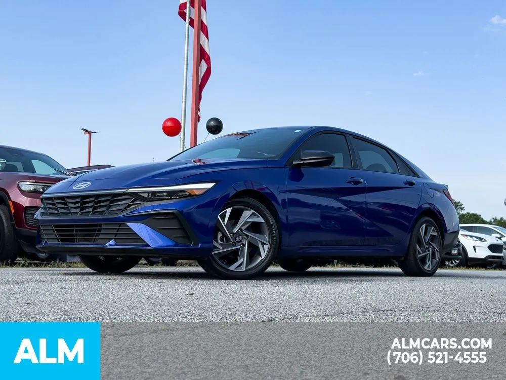 2025 Hyundai Elantra SEL - Photo 14