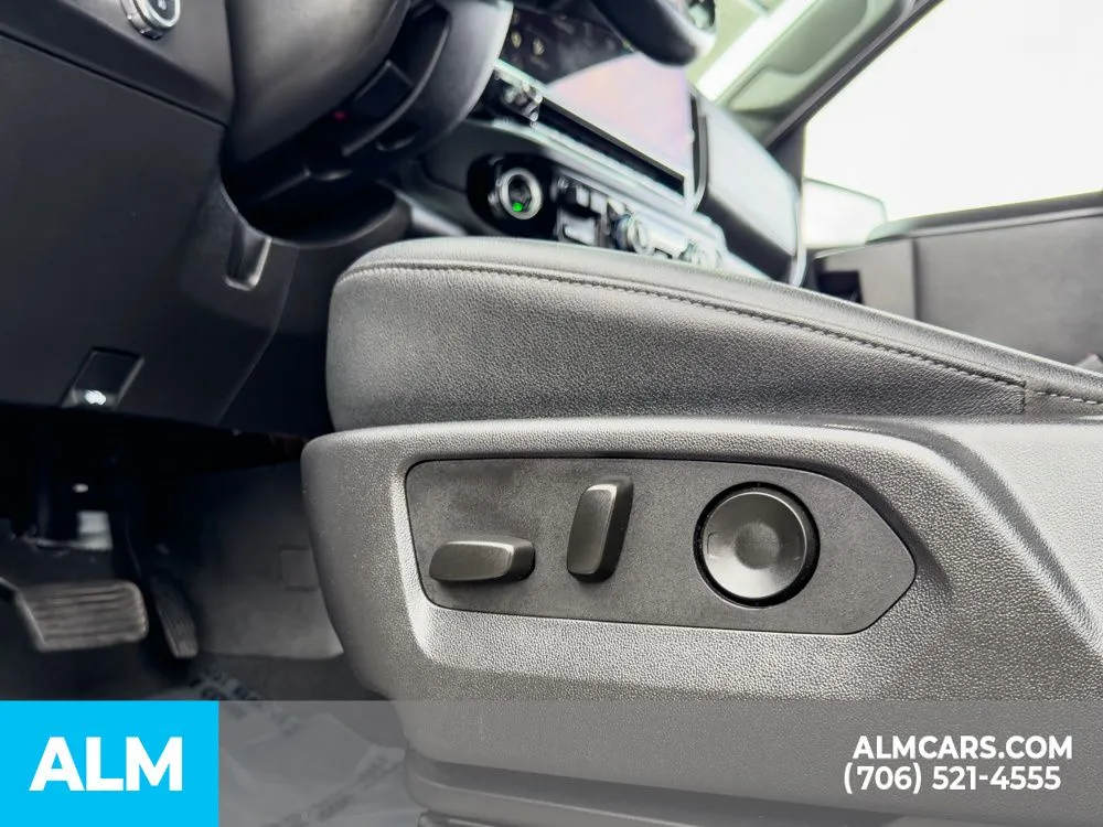 2025 GMC Sierra 1500 SLT - Photo 20