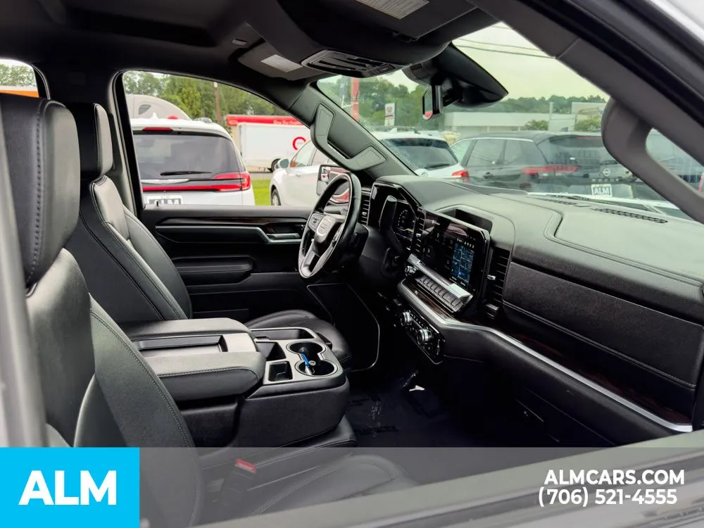 2025 GMC Sierra 1500 SLT - Photo 23