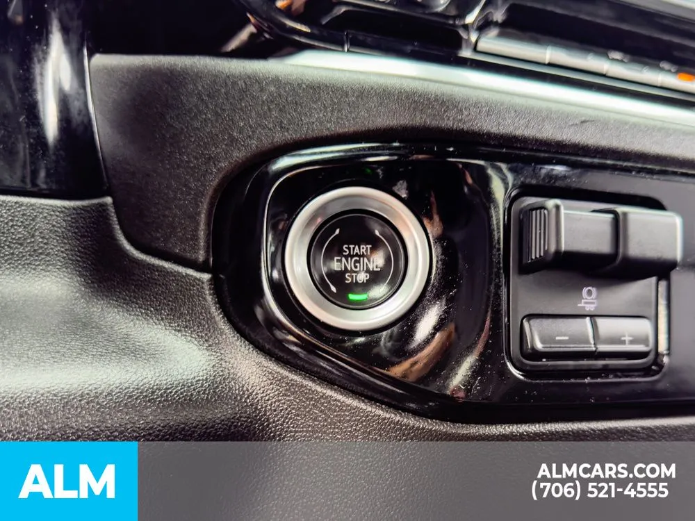 2025 GMC Sierra 1500 SLT - Photo 27