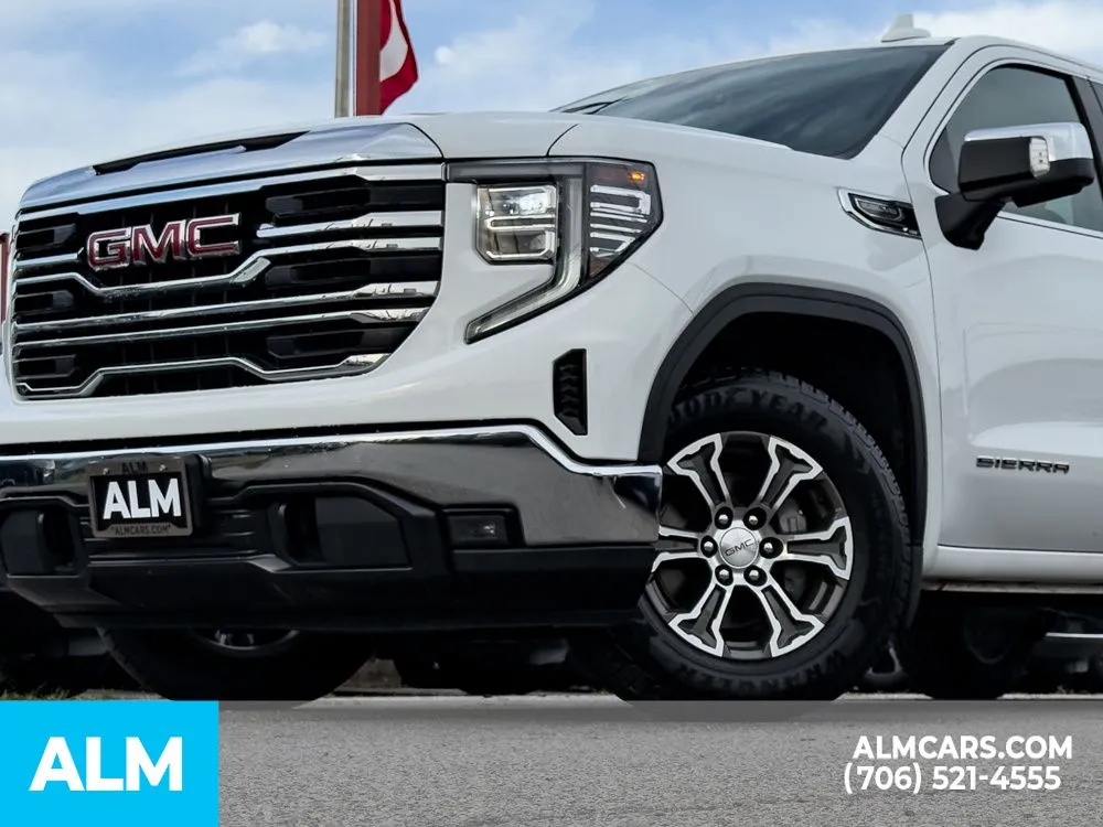 2025 GMC Sierra 1500 SLT - Photo 11