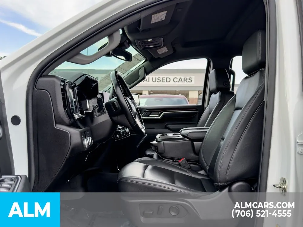 2025 GMC Sierra 1500 SLT - Photo 18
