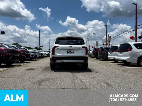 More photos of 2020 Kia Telluride S at ALM Hyundai Athens, GA