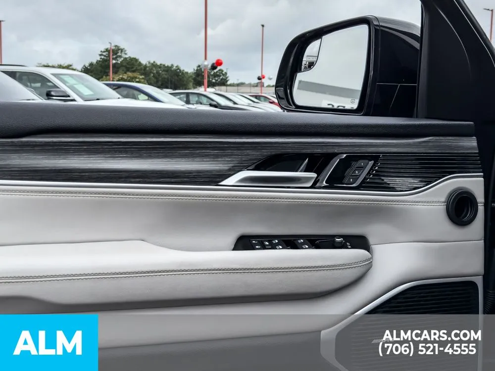 2024 Jeep Wagoneer Series II - Photo 10