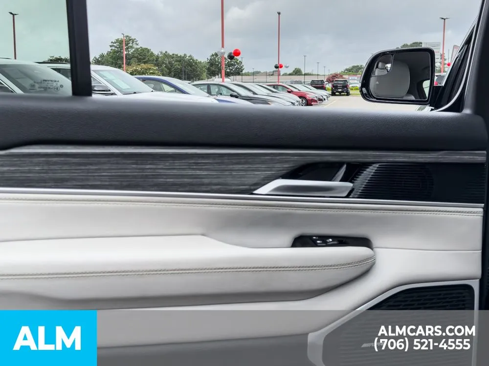 2024 Jeep Wagoneer Series II - Photo 14