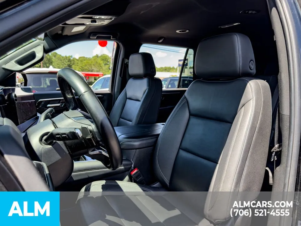 2025 Chevrolet Tahoe LT - Photo 8