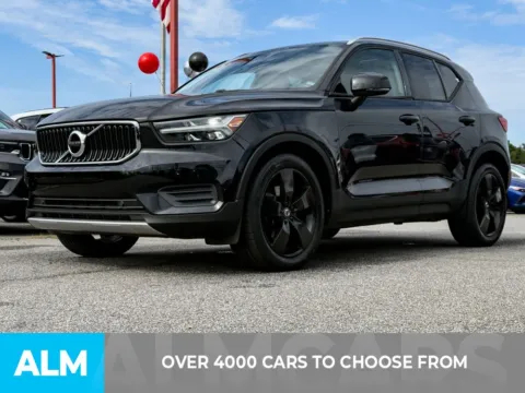 Photos of 2020 Volvo XC40 Momentum for sale in Athens, GA at ALM Hyundai Athens