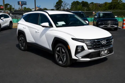 Another view of 2026 Hyundai Tucson Hybrid SEL for sale in Athens, GA at ALM Hyundai Athens