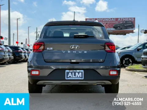 More photos of 2024 Hyundai Venue SEL at ALM Hyundai Athens, GA