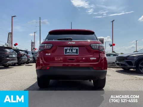 More photos of 2018 Jeep Compass Latitude at ALM Hyundai Athens, GA