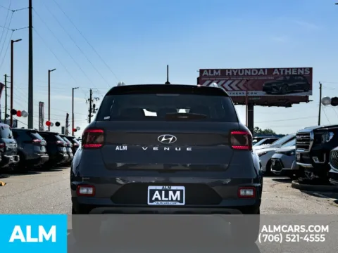 More photos of 2024 Hyundai Venue Limited at ALM Hyundai Athens, GA
